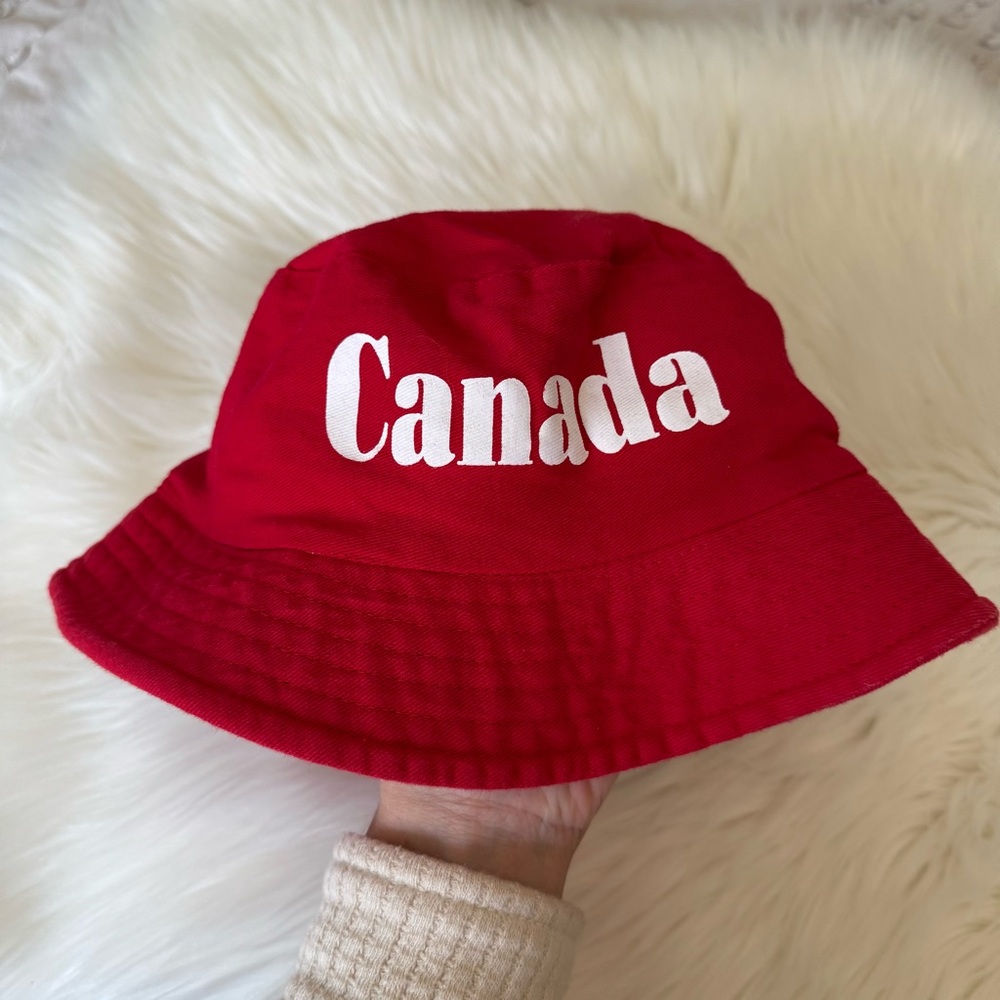 (💙8/$25) Toddler Red Canada Bucket Hat